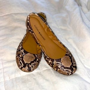 NWOT Lucky Brand Flats